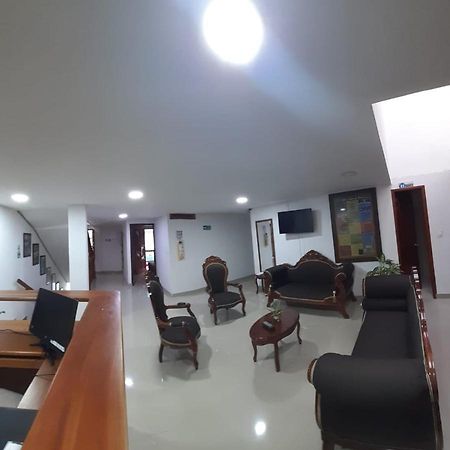 Hotel Jardin De Rosas Екстер'єр фото