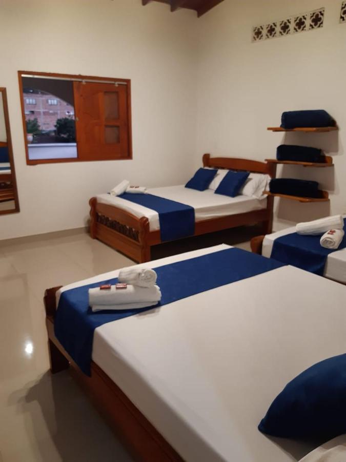 Hotel Jardin De Rosas Екстер'єр фото