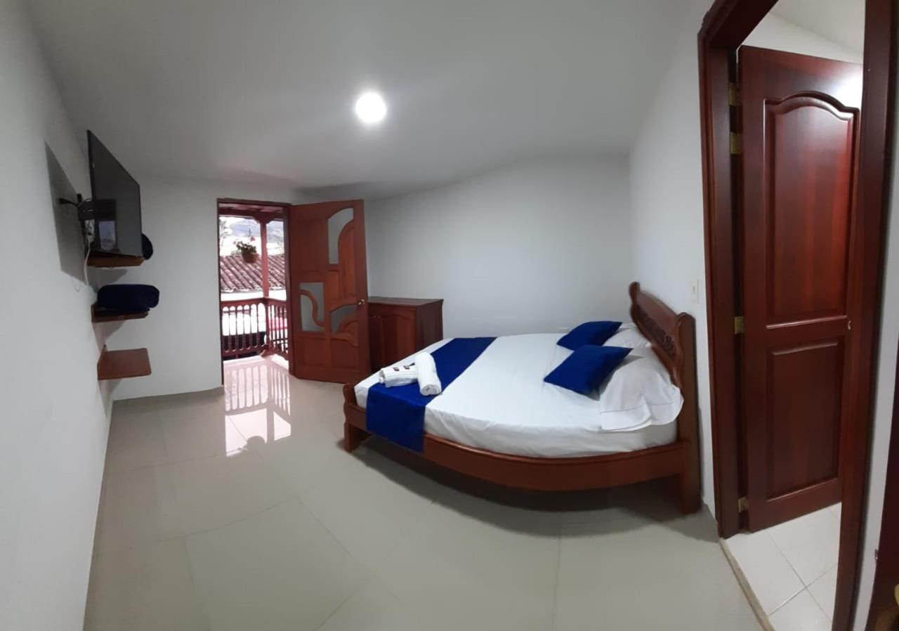 Hotel Jardin De Rosas Екстер'єр фото