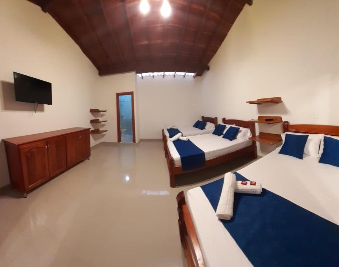Hotel Jardin De Rosas Екстер'єр фото